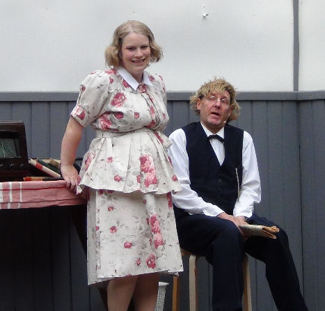 �l�k� sin� v�lit� tyt�ist�. Sin� olet ihan yht� hyv� kuin he. - Kirsti ja is�